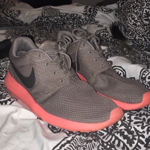 Nike Roshe Shoes